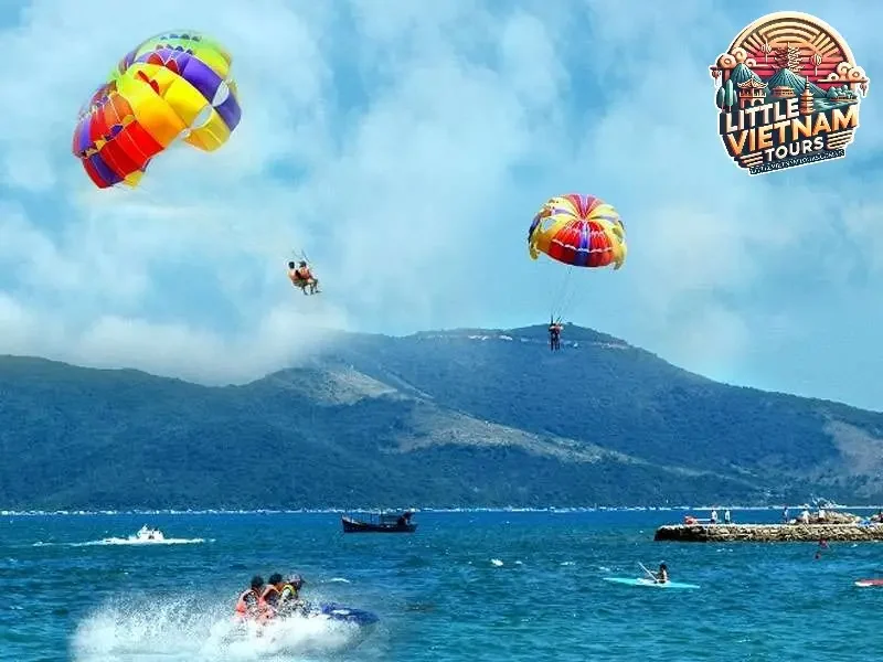 Mô Tô Nước và Dù Lượn (Jet Ski Parasailing)