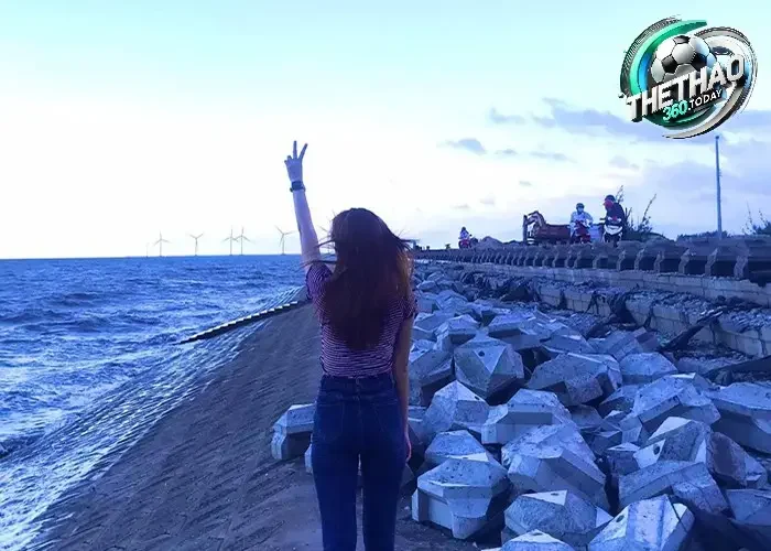 Thưởng Thức Ẩm Thực Địa Phương Hấp Dẫn