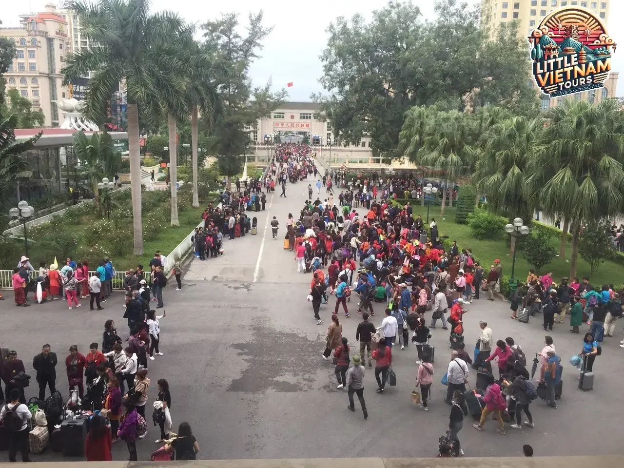 Phương Tiện Di Chuyển và Chỗ Ở