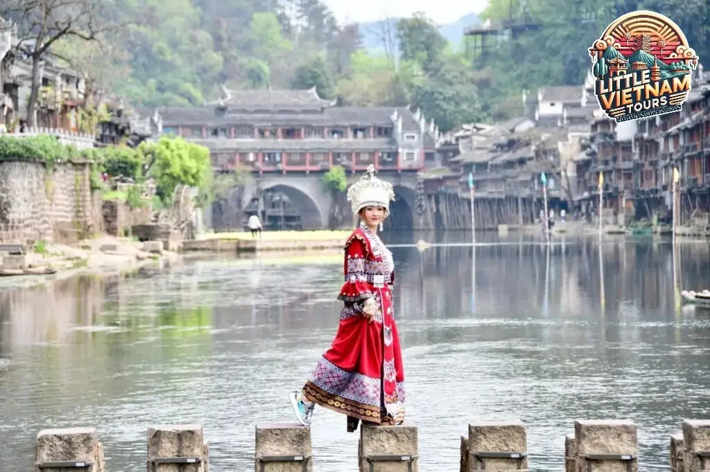 Lịch Trình Chi Tiết Tour Phượng Hoàng Cổ Trấn từ Hà Nội Lịch Trình Chi Tiết Tour Phượng Hoàng Cổ Trấn từ Hà Nội