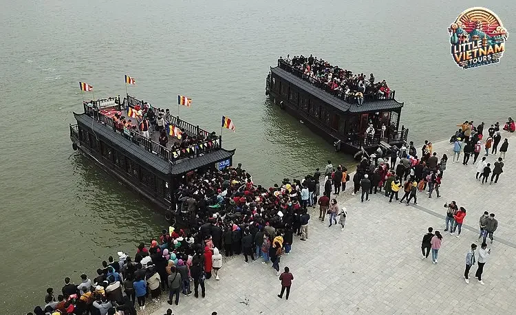 Lịch trình di chuyển đến Chùa Tam Chúc Lịch trình di chuyển đến Chùa Tam Chúc