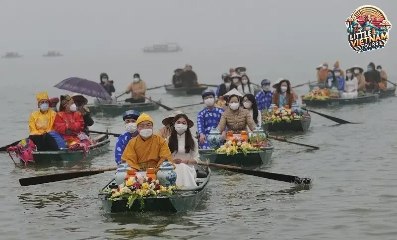 Kinh nghiệm đi thuyền tham quan chùa Tam Chúc Kinh nghiệm đi thuyền tham quan chùa Tam Chúc